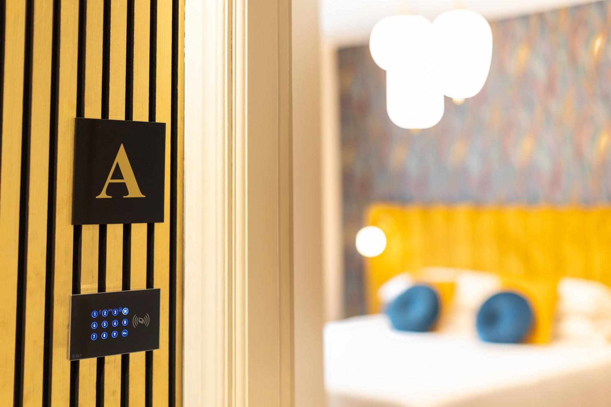 Mavi Luxury Suites โรม ภายนอก รูปภาพ