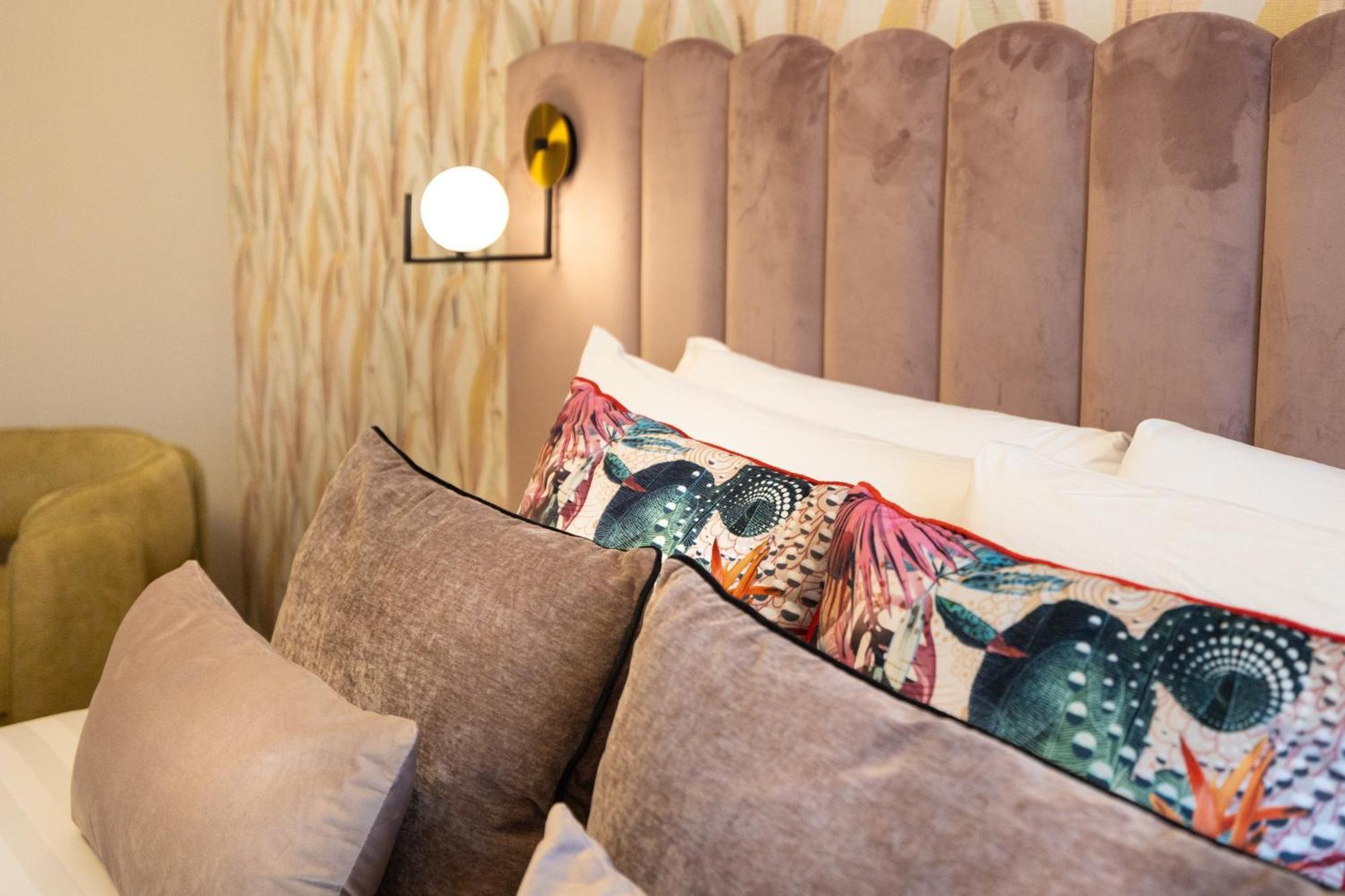 Mavi Luxury Suites โรม ภายนอก รูปภาพ